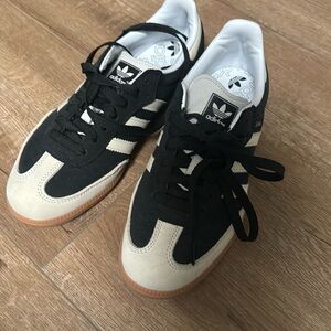 Adidas only used once to try on at home